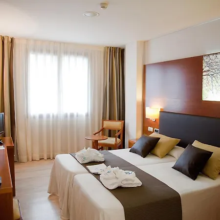 Balneario Valle Del Jerte منتجع