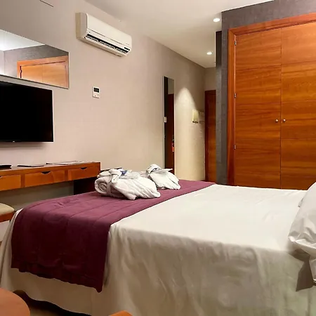 Balneario Valle Del Jerte منتجع Valdastillas