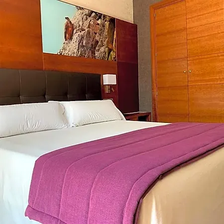 منتجع Balneario Valle Del Jerte