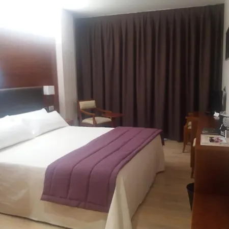 منتجع Balneario Valle Del Jerte